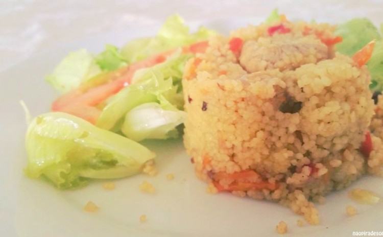 Como fazer cuscuz marroquino com frango e legumes?