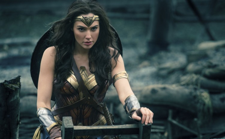 Mulher Maravilha, isso que é super heroína!