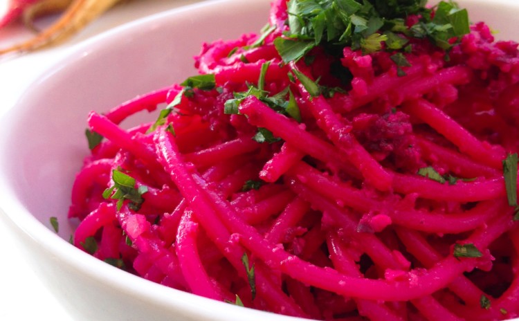 Pesto de beterraba, cor para o seu espaguete!