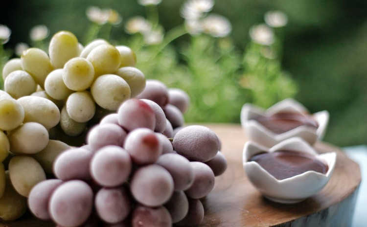 Uvas Congeladas Com Ganache De Chocolate Para Celebrar O Ano