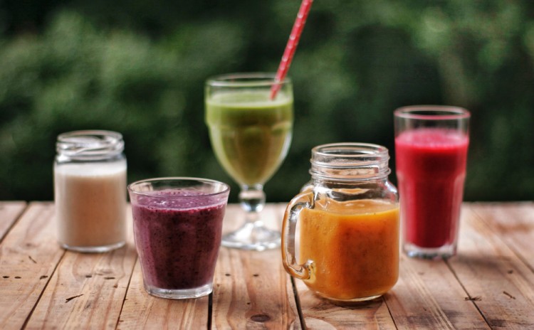 O que é, como fazer e receita de smoothie, tudo junto e misturado!