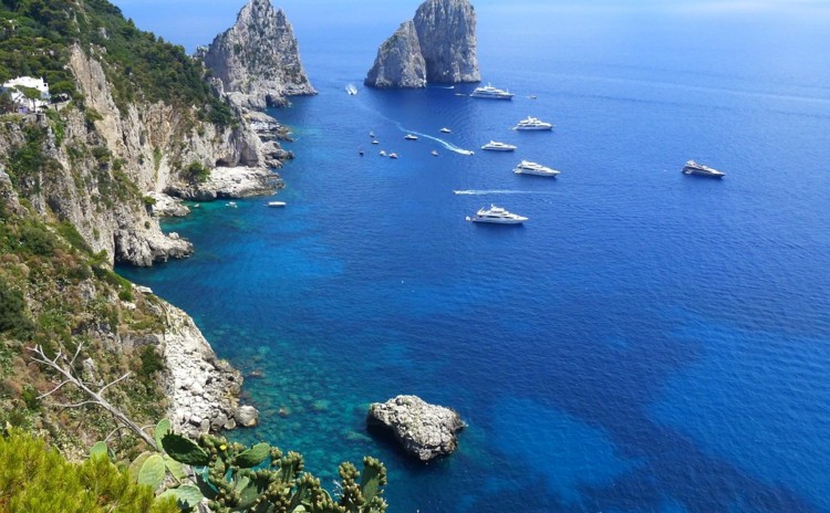 Travessia de Sorrento para Capri de ferry boat