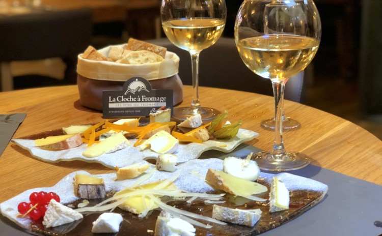 Degustação de queijos em Strasbourg na La Cloche à Fromage