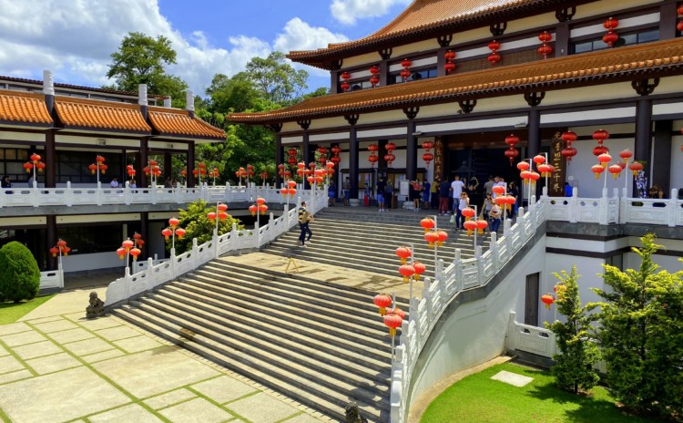 O que fazer no Templo Zulai? Visita zen perto de SP!